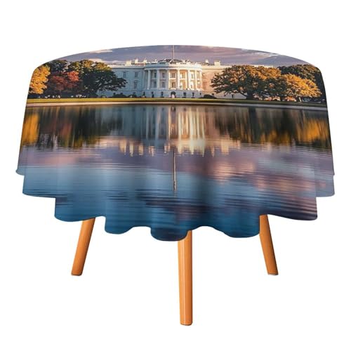 FHESDCW Tischdecke mit dem weißen Haus am See, hitzebeständig, Polyester, runde Tischdecke, langlebig, waschbar, Tischdecke für Küche, Party, Hochzeit, Picknick, 91,4 x 91,4 cm FHESDCW Tischdecke mit dem weißen Haus am See, hitzebeständig, Polyester, runde Tischdecke, langlebig, waschbar, Tischdecke für Küche, Party, Hochzeit, Picknick, 91,4 x 91,4 cm von FHESDCW