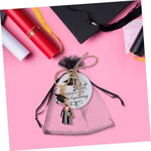 FONDOTIN Graduationsparty mit Mini Doktorhut Schlüsselanhängern Eleganten Organza Beuteln und Anhängern Kreative Abschiedsgeschenke für Schüler und Studenten Langlebige Erinnerungen FONDOTIN Graduationsparty mit Mini Doktorhut Schlüsselanhängern Eleganten Organza Beuteln und Anhängern Kreative Abschiedsgeschenke für Schüler und Studenten Langlebige Erinnerungen von FONDOTIN