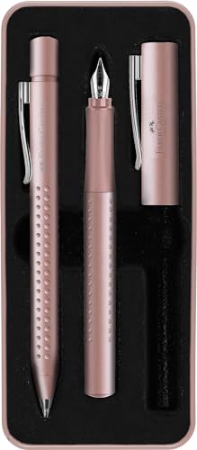 Faber-Castell 201539 - Geschenkset Grip 2011 pale rose, mit Füller M und Kugelschreiber XB, im Metalletui Faber-Castell 201539 - Geschenkset Grip 2011 pale rose, mit Füller M und Kugelschreiber XB, im Metalletui von Faber-Castell