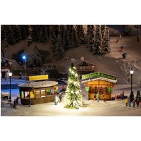 2 Weihnachtsmarktbuden mit beleuchtetem Weihnachtsbaum von Faller