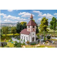 Dorfkirche mit Kirchhof von Faller