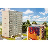 Plattenbau P2 Basispackung von Faller