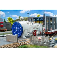 Tunnelbohrmaschine im Bau Tunnelbohrmaschine im Bau von Faller