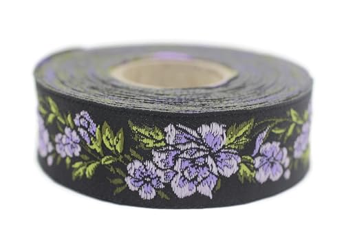 Jacquard-Band, gewebt, Flieder und Schwarz – Mitternachtsblume, 10 m x 35 mm – Rolle, besticktes Band, für Nähen, Dekoration 35096-V3 Jacquard-Band, gewebt, Flieder und Schwarz – Mitternachtsblume, 10 m x 35 mm – Rolle, besticktes Band, für Nähen, Dekoration 35096-V3 von Fantastic Kurdele