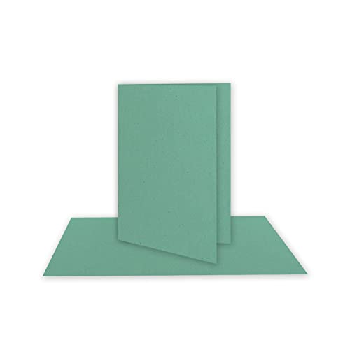 75x Faltkarten DIN A7 in Kraftpapier Eukalyptus-Grün - 10,5 x 7,4 cm - Grammatur: 240 g/m² - Kleine Doppelkarten blanko zum Selbstgestalten und Bedrucken 75x Faltkarten DIN A7 in Kraftpapier Eukalyptus-Grün - 10,5 x 7,4 cm - Grammatur: 240 g/m² - Kleine Doppelkarten blanko zum Selbstgestalten und Bedrucken von FarbenFroh by GUSTAV NEUSER