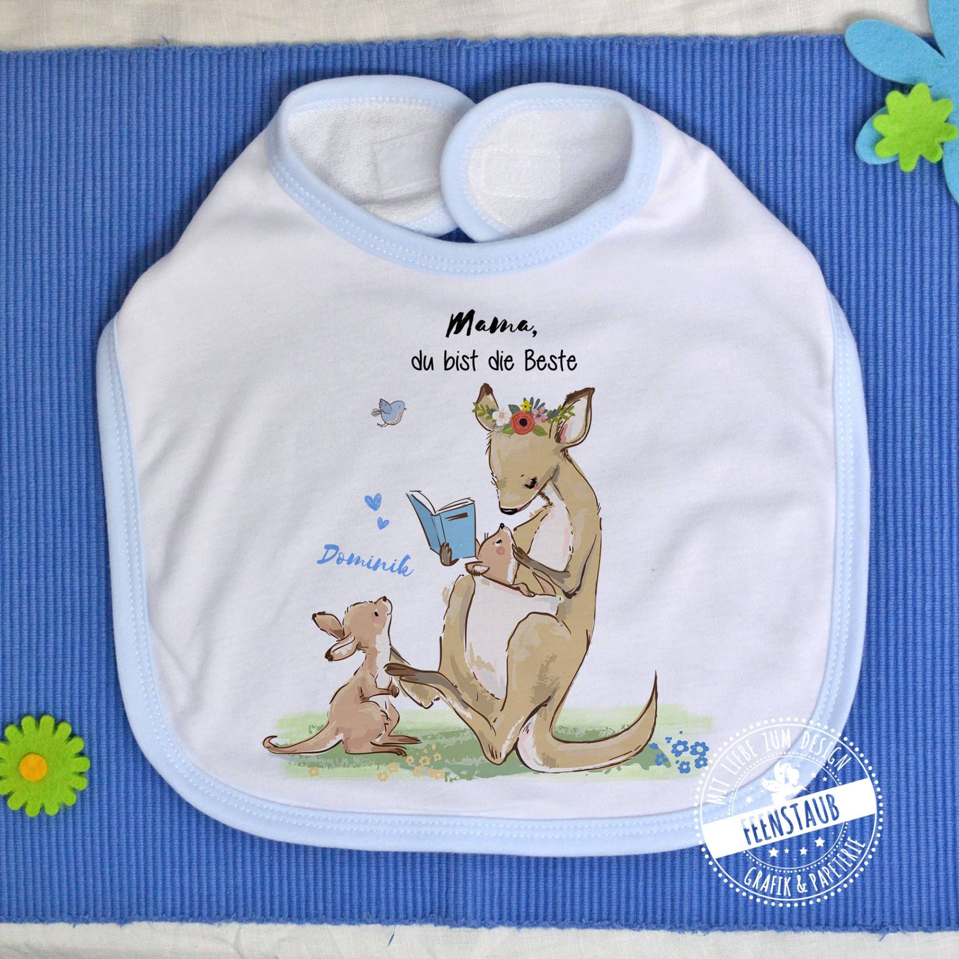 Baby-Lätzchen Mit Namen Personalisiert - Geschenk Zur Geburt, Muttertag Oder Den 1. Geburtstag, Rosa Und Blau, Mama Ist Die Beste Kängurus Baby-Lätzchen Mit Namen Personalisiert - Geschenk Zur Geburt, Muttertag Oder Den 1. Geburtstag, Rosa Und Blau, Mama Ist Die Beste Kängurus von FeenstaubHandmade