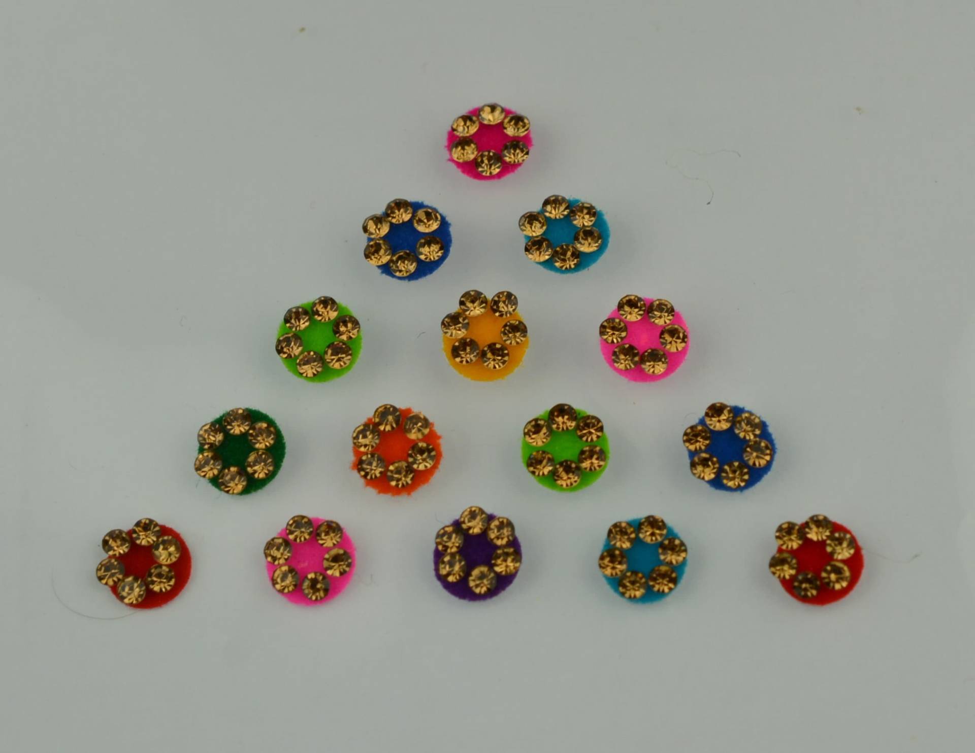 Multi Farbe Runde Goldene Bindis Stick Auf Schmuck, Braut Bindis, Gesichts Bollywood Selbstklebende Aufkleber, Weihnachtsgeschenk Multi Farbe Runde Goldene Bindis Stick Auf Schmuck, Braut Bindis, Gesichts Bollywood Selbstklebende Aufkleber, Weihnachtsgeschenk von FeminaDeals