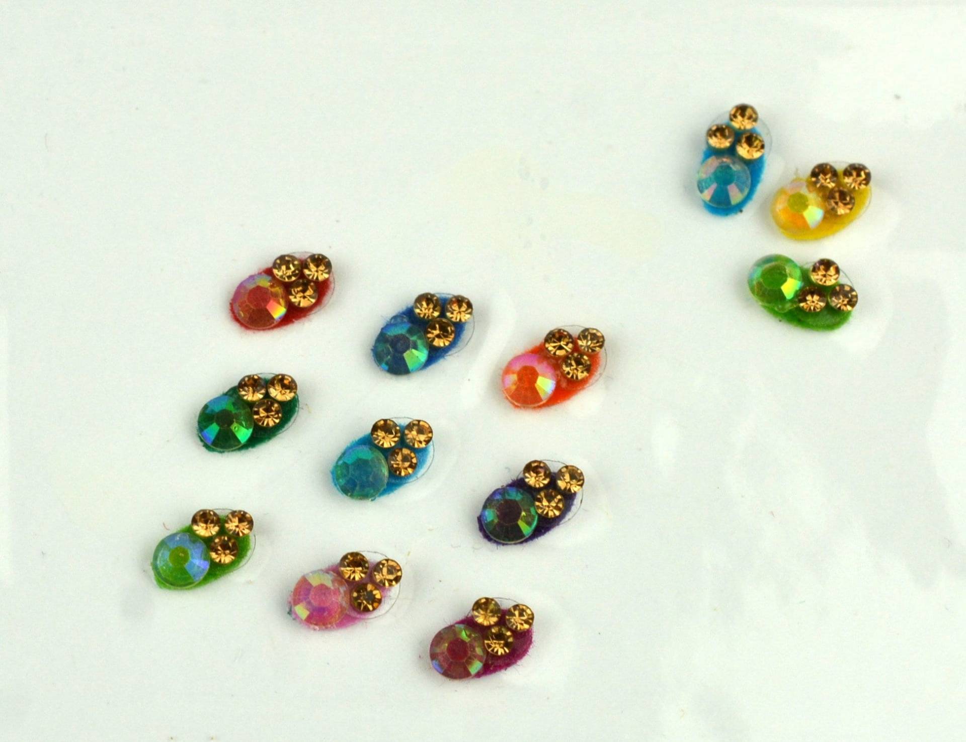 Ovale Form Multi Color Stein Bindi 60% Rabatt Online, Hochzeit Bindi, Body Jewels Tattoo Pack Ovale Form Multi Color Stein Bindi 60% Rabatt Online, Hochzeit Bindi, Body Jewels Tattoo Pack von FeminaDeals