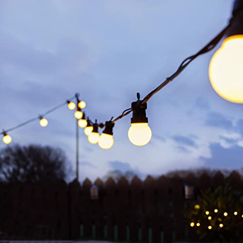 Festive Lights ConnectPro Lichterkette für den Außenbereich- Schwarzes Gummikabel - Anschließbar - Warmweiße SMD-LEDs - Mattierte Birnen (20m, Mit Stecker) von Festive Lights