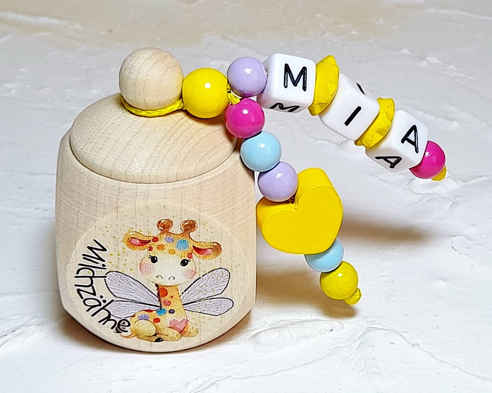 Milchzahndose "Giraffe". Herz Zahn Blau Flieder Rosa Gelb Personalisiert Mit Namen Mädchen Aufbewahrung Holzdose Schulanfang Geburtstag Diy Milchzahndose "Giraffe". Herz Zahn Blau Flieder Rosa Gelb Personalisiert Mit Namen Mädchen Aufbewahrung Holzdose Schulanfang Geburtstag Diy von Fibolini