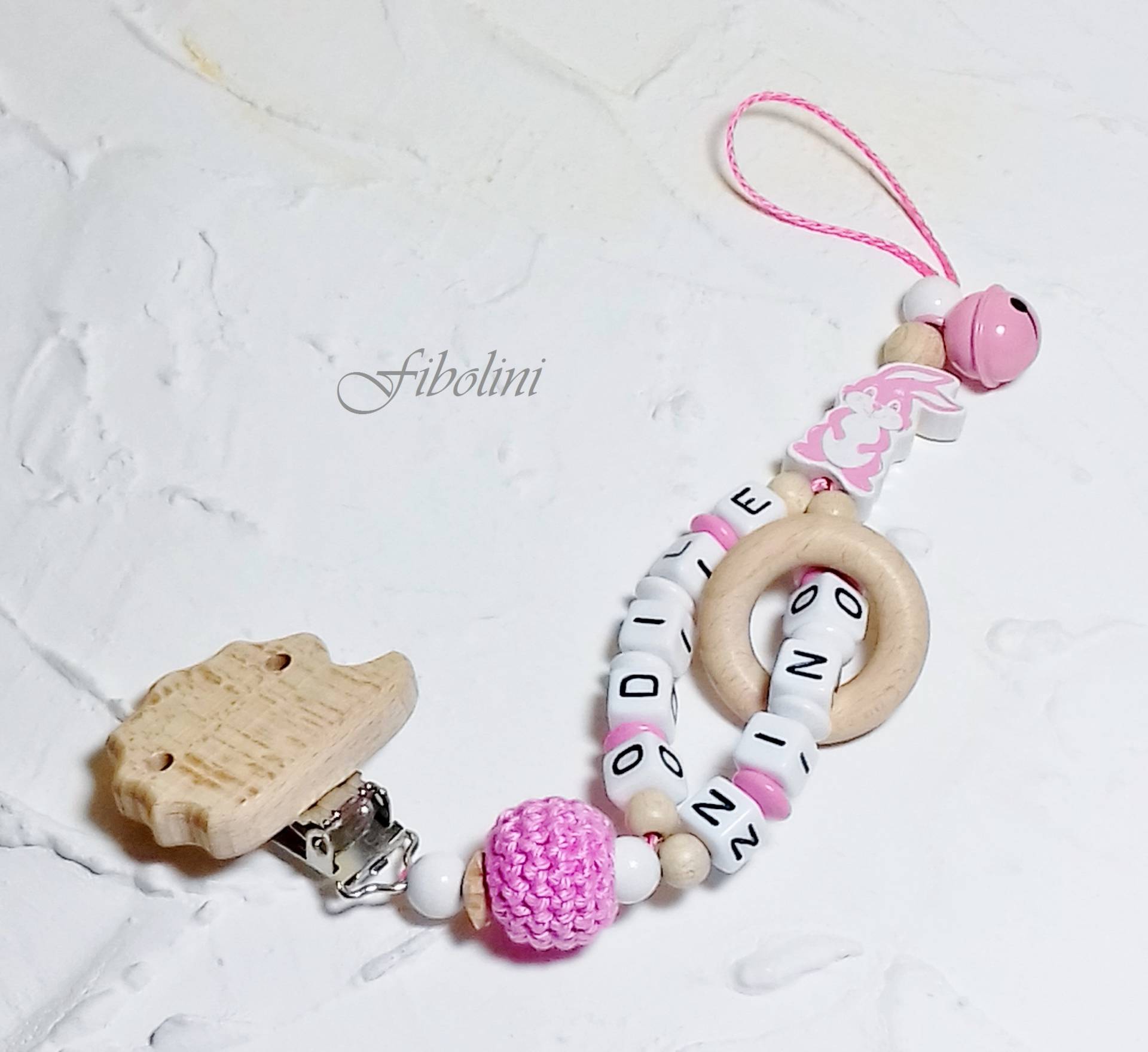 Schnullerkette "Hase" Mit Wunschdoppelnamen Schnullerkette "Hase" Mit Wunschdoppelnamen von Fibolini