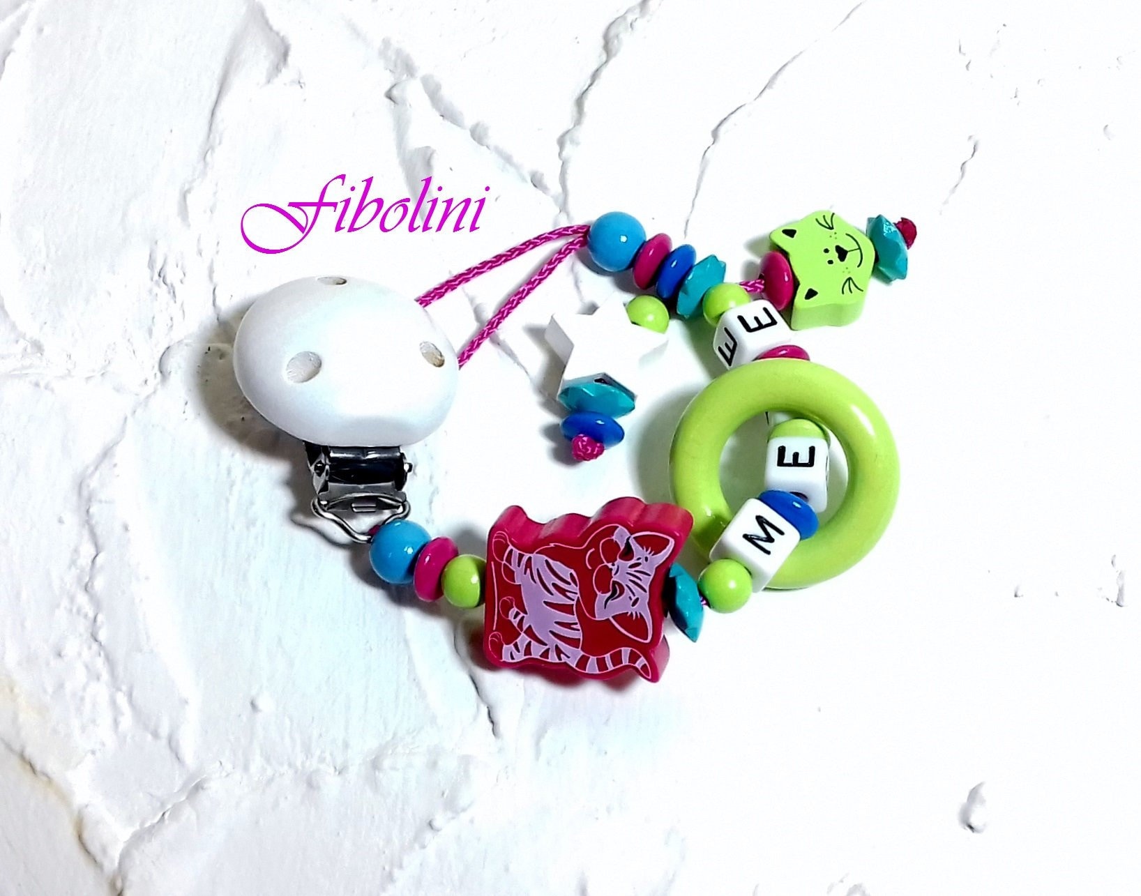 Schnullerkette Kätzchen. Schnullerband Mädchen, Schnuller, Schnullerhalter, Schwangerschaft Verkünden, Nuckelkette Aus Holzperlen, Geschenk Schnullerkette Kätzchen. Schnullerband Mädchen, Schnuller, Schnullerhalter, Schwangerschaft Verkünden, Nuckelkette Aus Holzperlen, Geschenk von Fibolini