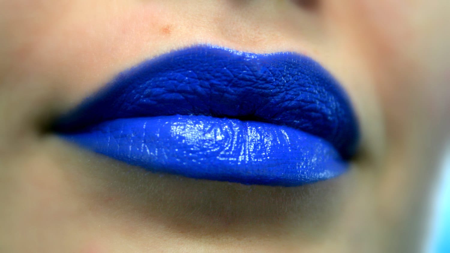 Ultramarine - Blauer Pflegender Lippenstift Ganz Natürlich von FierceMagenta