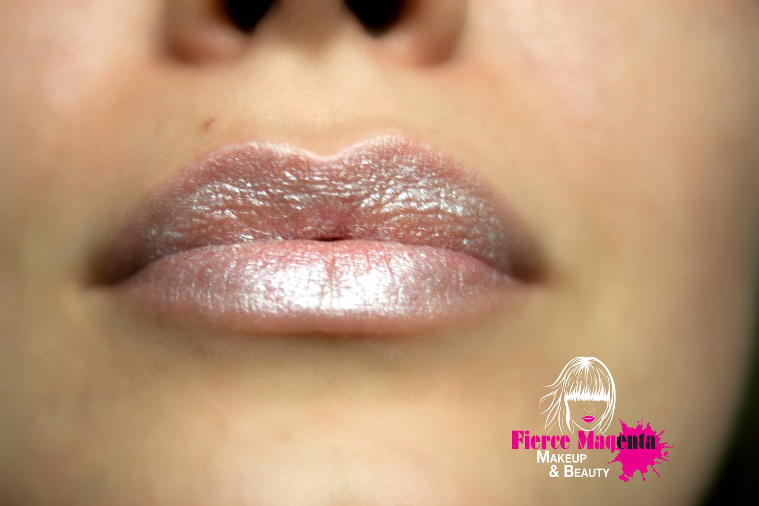 Winterfrost - White Pearl Frosty Shimmer Lippenstift Natürlich Glutenfrei Frisch Handgemacht Ohne Tierversuche Winterfrost - White Pearl Frosty Shimmer Lippenstift Natürlich Glutenfrei Frisch Handgemacht Ohne Tierversuche von FierceMagenta