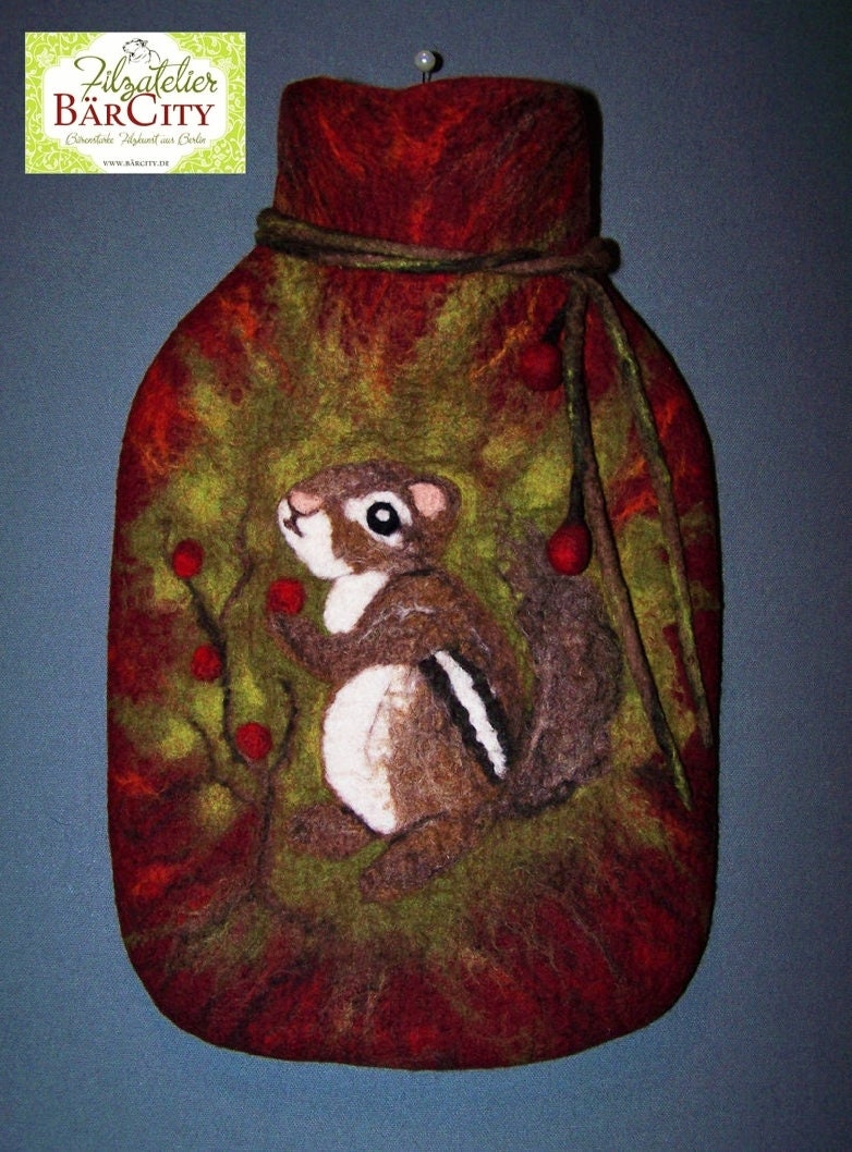 Wärmflasche Chipmunk - Streifenhörnchen , Rot-Grün, Gefilzt von FilzatelierBaerCity