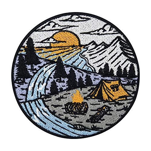 Finally Home Fluss Camping mit Sonnenuntergang Patch zum Aufbügeln | Wald Patches, Bäume Bügelflicken, Meer Flicken, Berge Aufnäher Finally Home Fluss Camping mit Sonnenuntergang Patch zum Aufbügeln | Wald Patches, Bäume Bügelflicken, Meer Flicken, Berge Aufnäher von Finally Home