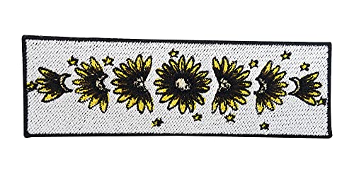 Sonnenblumen Mond Phasen Patch zum Aufbügeln | Blume Patches, Flower Bügelbild, Weiß & Bauner Aufbügler, Sonne Sun Aufnäher Finally Home Sonnenblumen Mond Phasen Patch zum Aufbügeln | Blume Patches, Flower Bügelbild, Weiß & Bauner Aufbügler, Sonne Sun Aufnäher Finally Home von Finally Home