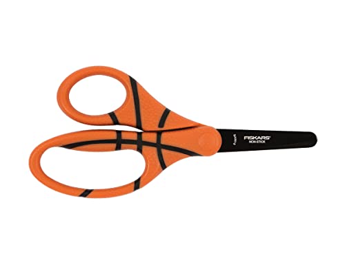 Fiskars Kinderschere mit Basketballmotiv, Ab 6 Jahren, Länge: 13 cm, Für Rechts- und Linkshänder, Rostfreie Stahl-Klinge/Kunststoff-Griffe, Orange, 1023912 von FISKARS