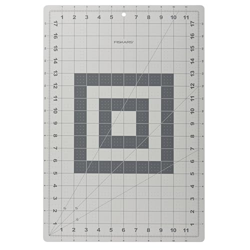 Fiskars Schneidematte, doppelseitig, Kunst und Handwerk, selbstheilende Schneidefläche, 30-45-60 Grad Schräglinien, 30,5 x 45,7 cm Fiskars Schneidematte, doppelseitig, Kunst und Handwerk, selbstheilende Schneidefläche, 30-45-60 Grad Schräglinien, 30,5 x 45,7 cm von Fiskars