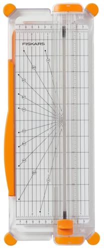 Fiskars SureCut Papierschneidemaschine, A4, Schmale Grundfläche, Papierschneider mit Schnittlinienführung, Weiß/Orange, 1077799 Fiskars SureCut Papierschneidemaschine, A4, Schmale Grundfläche, Papierschneider mit Schnittlinienführung, Weiß/Orange, 1077799 von Fiskars