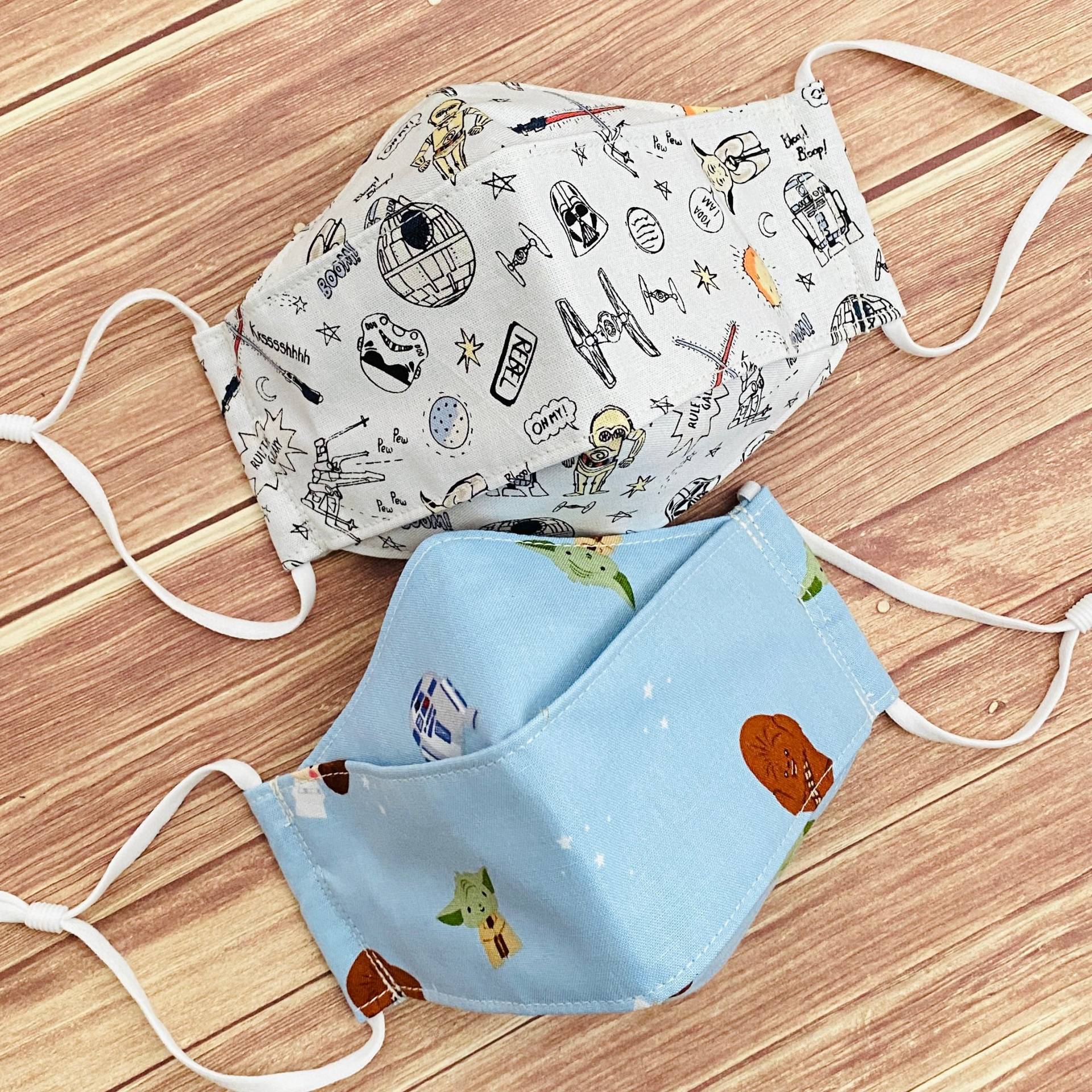3D Gesichtsmasken in Star War Baumwollstoff Astro Pew Print Oder Rebel Dreams Druck 3D Gesichtsmasken in Star War Baumwollstoff Astro Pew Print Oder Rebel Dreams Druck von Floralandleaves