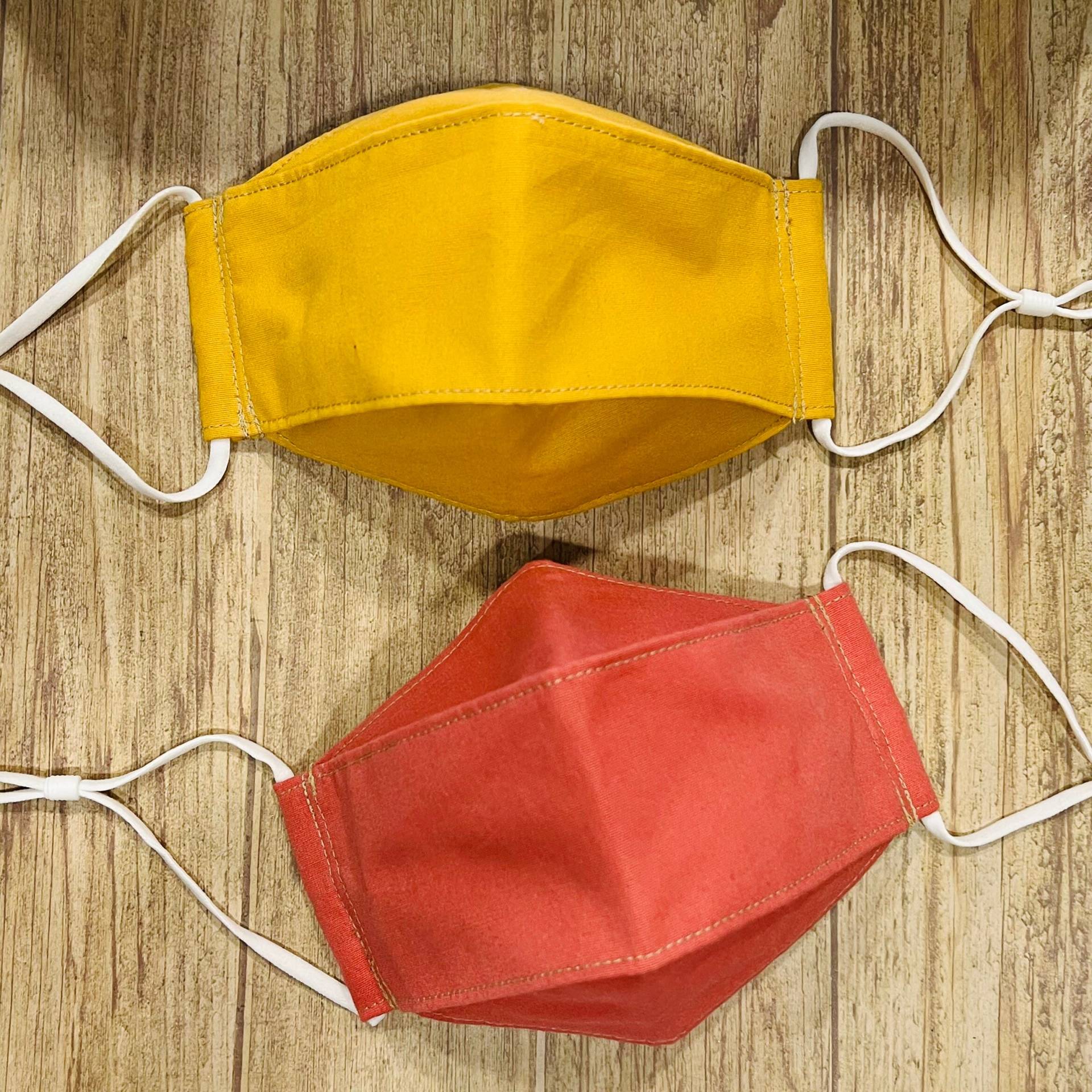 Einfarbig Senfgelb Und Rosa Faden 3-D Baumwolle - Gesichtsmaske Einfarbig Senfgelb Und Rosa Faden 3-D Baumwolle - Gesichtsmaske von Floralandleaves