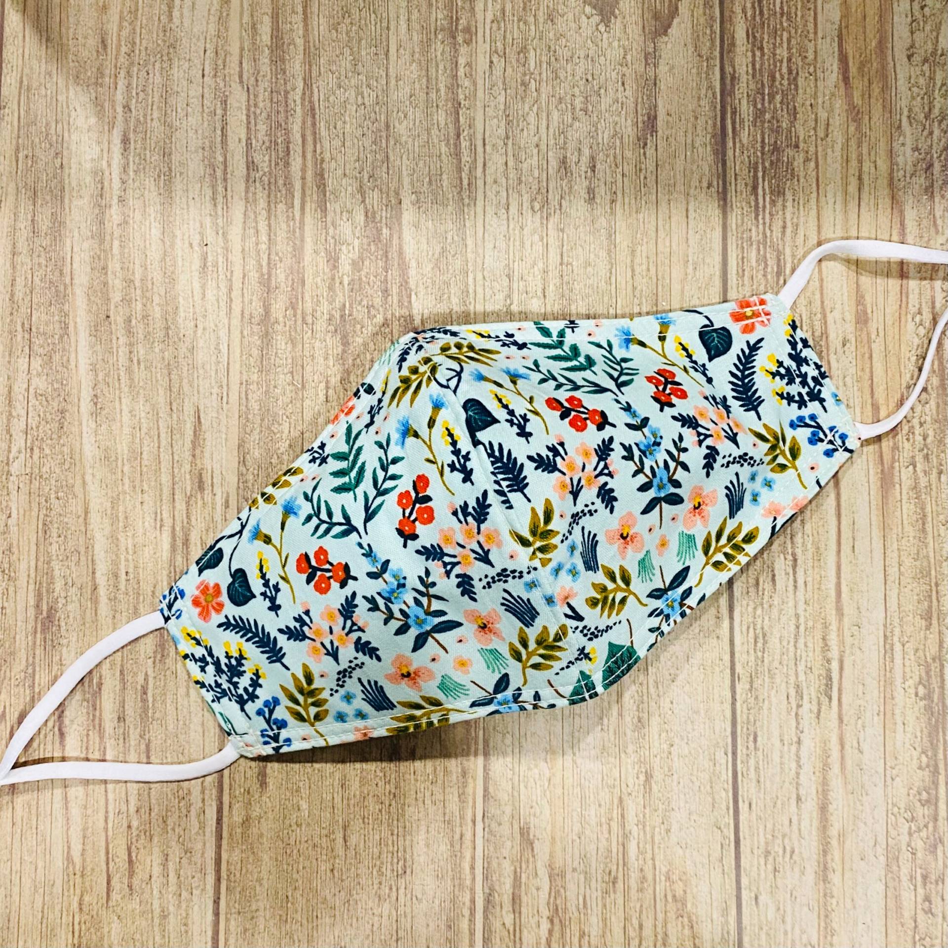 Gewehrpapier Wildholz in Mint Baumwolle Gesichtsmaske | Wendbar Und Verstellbar Gewehrpapier Wildholz in Mint Baumwolle Gesichtsmaske | Wendbar Und Verstellbar von Floralandleaves