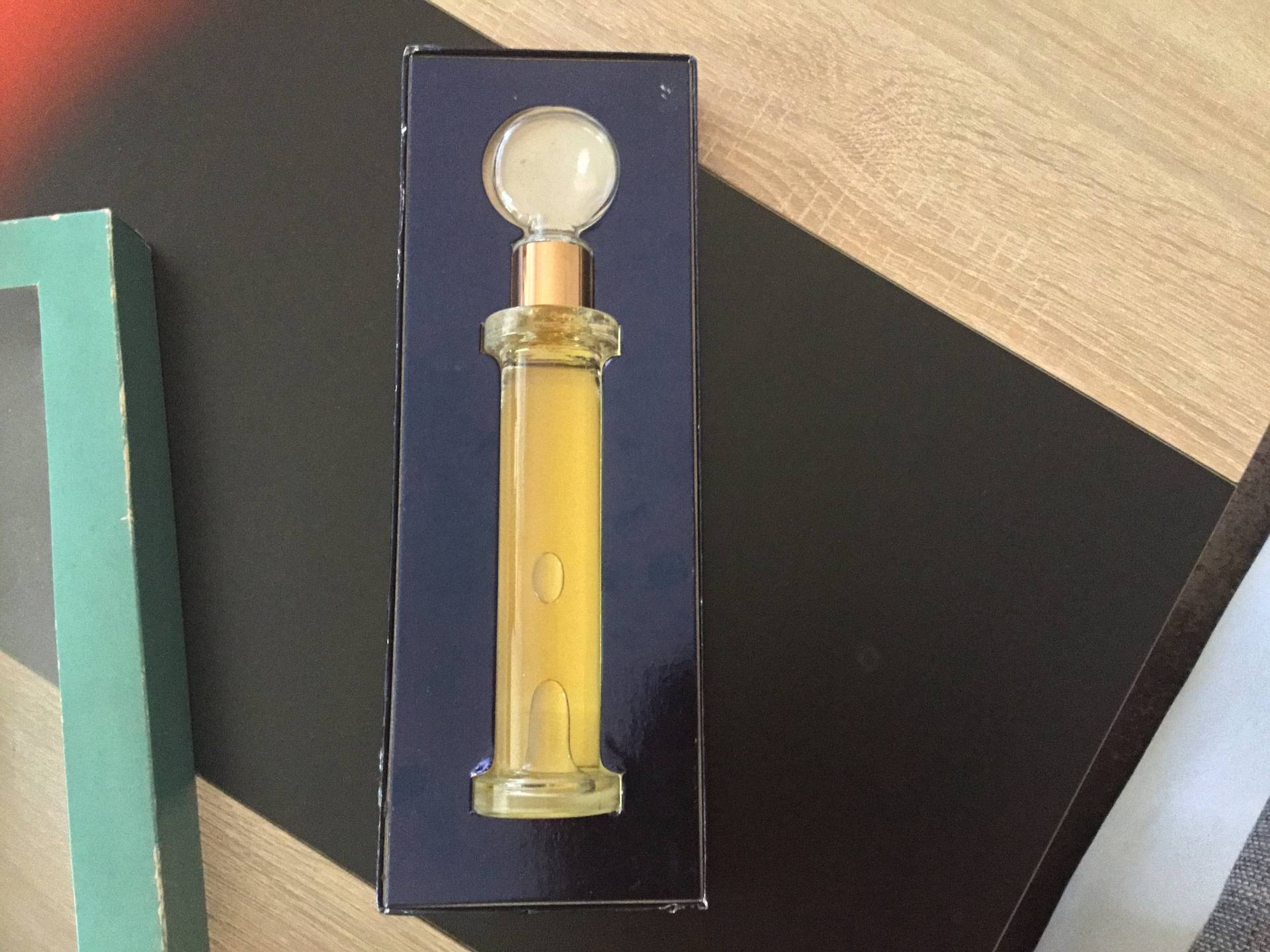 Vintage Parfüm Elizabeth Arden Blue Grass 1930 Flower Mist Vintage Parfüm Elizabeth Arden Blue Grass 1930 Flower Mist von FlorinGermania