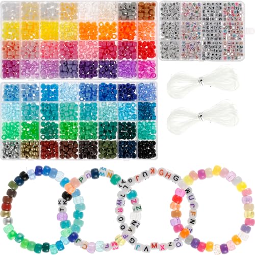 Foppla Pony-Perlen, 1977-teiliges Kandi-Perlen-Set, Kunststoff-Pony-Perlen mit 375 Buchstabenperlen, elastische Schnur, DIY-Armbänder, Schmuckperlen für Armbänder, Halsketten von Foppla