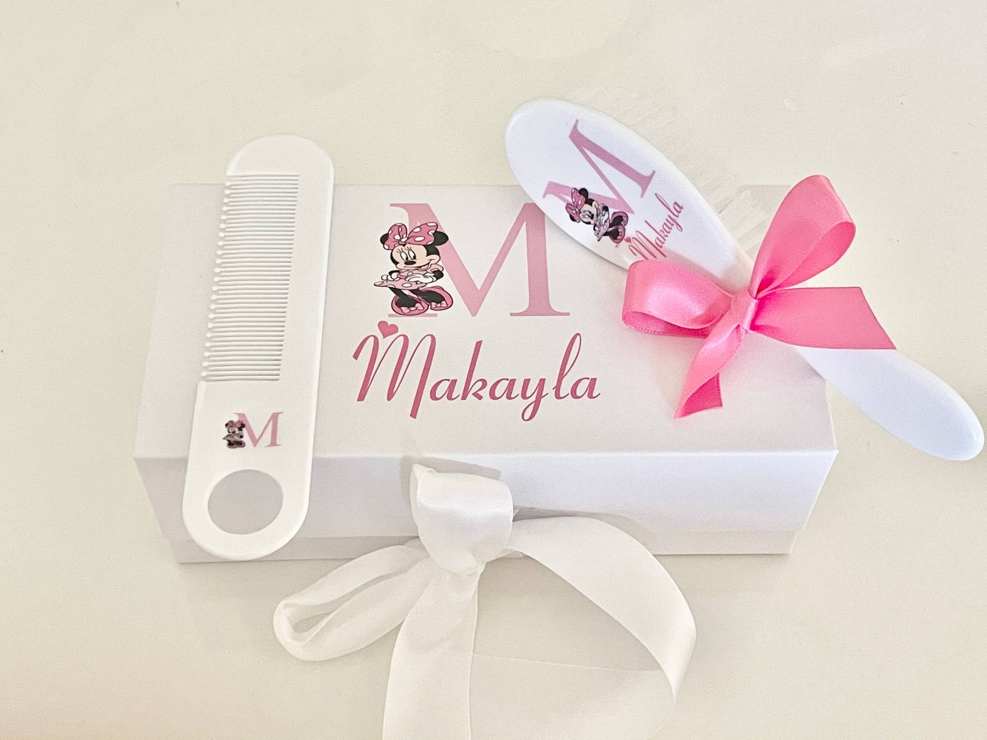 Personalisiertes Baby-Geschenk, Personalisiertes Baby Bürste Und Kamm-Set, Baby-Dusche-Geschenk, Minnie Maus Baby-Geschenk Personalisiertes Baby-Geschenk, Personalisiertes Baby Bürste Und Kamm-Set, Baby-Dusche-Geschenk, Minnie Maus Baby-Geschenk von ForeverPersonalized0