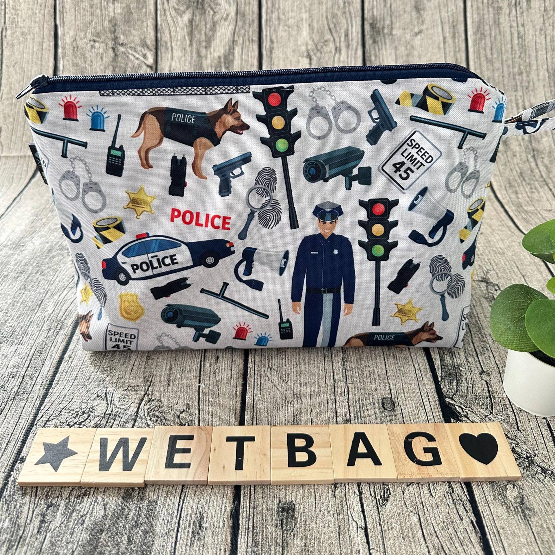 Wetbag Nasstasche Waschtasche Wechseltasche Wickeltasche Wechselkleidung Badetasche Schwimmtasche Kindergartenkind Kita Namensfeld Polizei Wetbag Nasstasche Waschtasche Wechseltasche Wickeltasche Wechselkleidung Badetasche Schwimmtasche Kindergartenkind Kita Namensfeld Polizei von FoxFrogShop