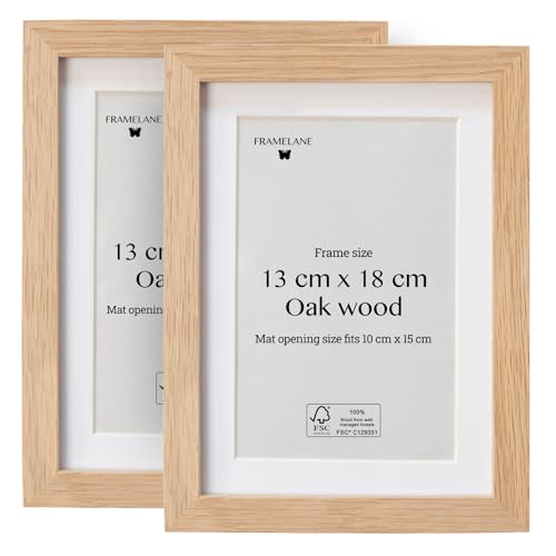 2er-Set Bilderrahmen 13x18 - Eleganter Rahmen aus hellem Holz - Natürliche Eiche - Hergestellt aus nachhaltigem FSC-zertifiziertem Holz - Inkl. Aufsteller und Metallaufhänger 2er-Set Bilderrahmen 13x18 - Eleganter Rahmen aus hellem Holz - Natürliche Eiche - Hergestellt aus nachhaltigem FSC-zertifiziertem Holz - Inkl. Aufsteller und Metallaufhänger von Framelane