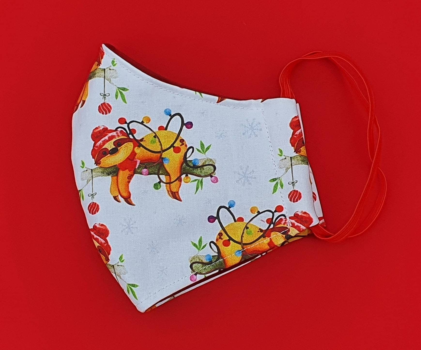 3 Lagen Weihnachten Faultier Gesichtsmaske, Filtertasche, Verstellbare Träger, 100% Baumwolle, Wiederverwendbare Maske, Waschbare 3 Lagen Weihnachten Faultier Gesichtsmaske, Filtertasche, Verstellbare Träger, 100% Baumwolle, Wiederverwendbare Maske, Waschbare von FrancescaWhyteUk