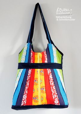 Schultertasche mit Plisseeschleife von Frau Scheiner