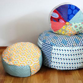 Yoga-Kissen und Bodenkissen Yoga-Kissen und Bodenkissen von Frau Scheiner