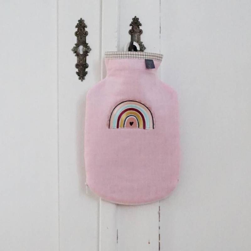Wärmflaschenbezug Baby Kind 0, 8 L Wärmflasche Mädchen Leinen Rosa Regenbogen Applikation von FriedasManufactory