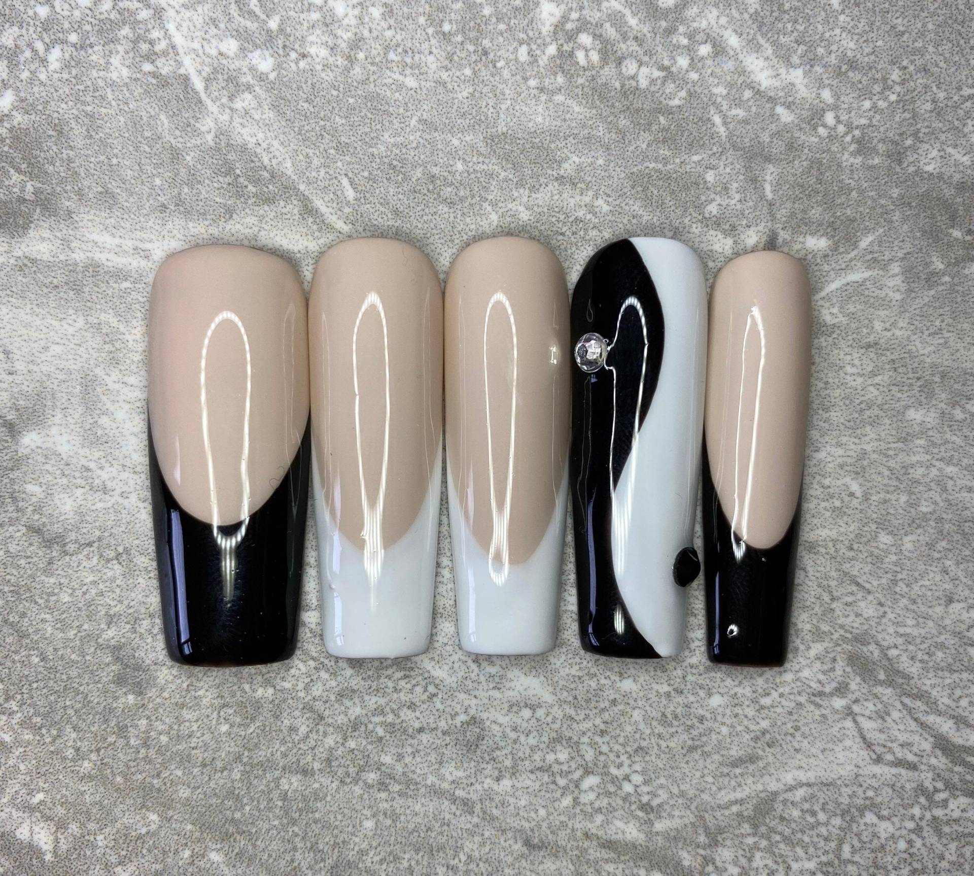 Ying Und Yang Nägel von FrsehFancyNails