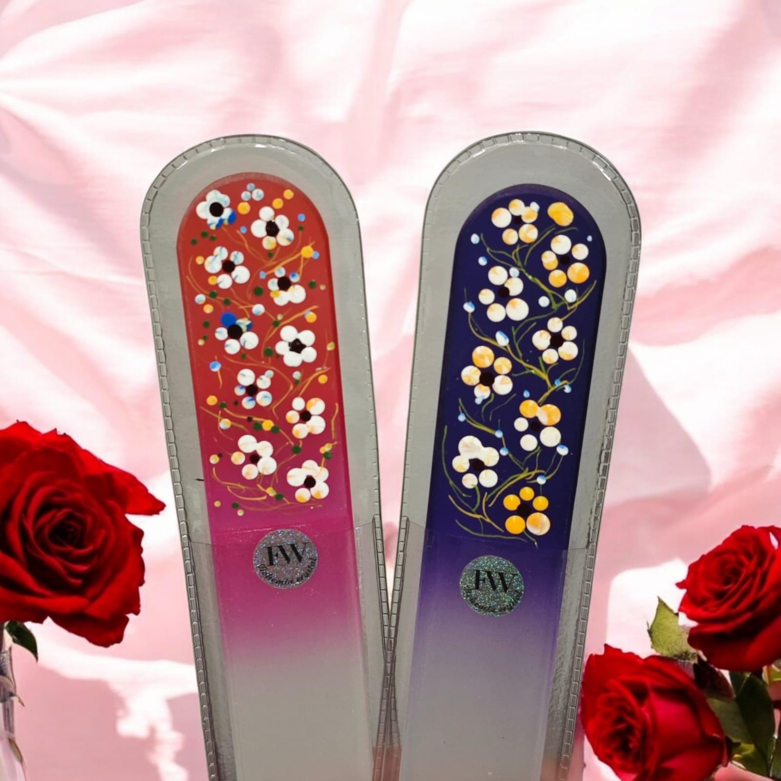 Handbemalte Nagelfeile Aus Kristallglas - Elegantes Blumendesign Handbemalte Nagelfeile Aus Kristallglas - Elegantes Blumendesign von FulgentWorldLtd