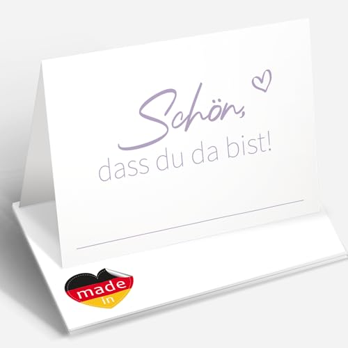 50 Tischkarten Hochzeit 85x55mm - Platzkarten Hochzeit - Tischkarten Geburtstag - Schön, DASS du da bist Namenskarten zum selber Beschriften mit Herz, Elegante Hochzeitsdeko Tischdeko Lila 50 Tischkarten Hochzeit 85x55mm - Platzkarten Hochzeit - Tischkarten Geburtstag - Schön, DASS du da bist Namenskarten zum selber Beschriften mit Herz, Elegante Hochzeitsdeko Tischdeko Lila von Funke & Brand