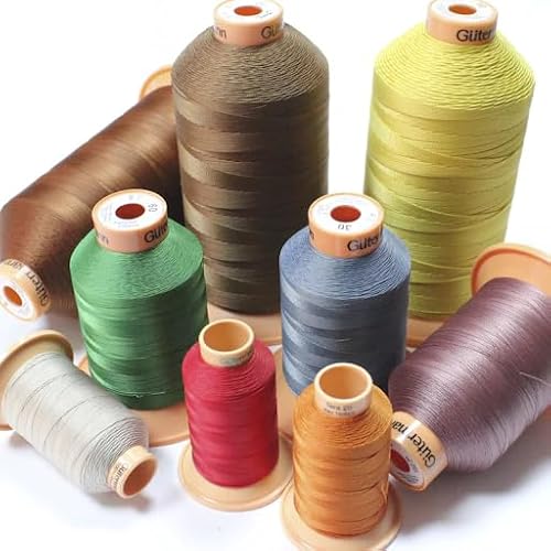 Gütermann Tera 30 Nähgarn | Konus 900 m Polyester hohe Festigkeit | Leder, Zelte, Planen, Angelruten Stickerei | Farbe wählbar | Feinheit 30 Gütermann Tera 30 Nähgarn | Konus 900 m Polyester hohe Festigkeit | Leder, Zelte, Planen, Angelruten Stickerei | Farbe wählbar | Feinheit 30 von GIORGETTI STRASS
