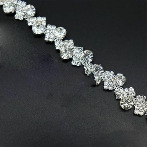 10 Yards Strassbesatz Quaste Kette Blumenform Diamant Kristall Kleidung Tasche Hut DIY Hochzeit Strass Band Dekoration-Silber 10 Yards Strassbesatz Quaste Kette Blumenform Diamant Kristall Kleidung Tasche Hut DIY Hochzeit Strass Band Dekoration-Silber von GJUYTI