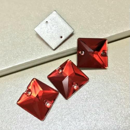 3240 quadratische Strasssteine zum Aufnähen, Glassteine, flache Rückseite, zum Nähen von Kleidung und Schuhen, Glassteine zum Selbernähen, Helles Siam, 12 mm, 56 Stück von GJUYTI