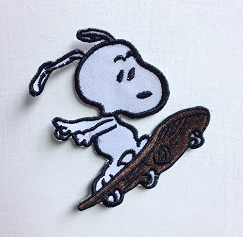 Snoopy Dog Skate Boarding Animated Cartoon Art Badge Iron or sew on Embroidered Patch von GK