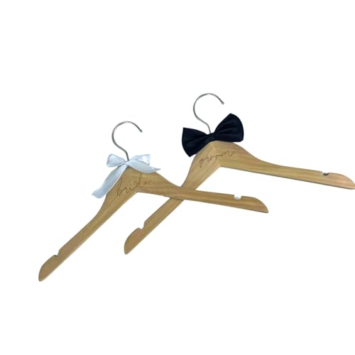 2pcs Hölzerne Brautbügel Für Hochzeitskleid Staubbeständiger Tragbarer Kleidungshalter Für Bräutigamanzug Transport Hochzeitskleid von GKYQVE