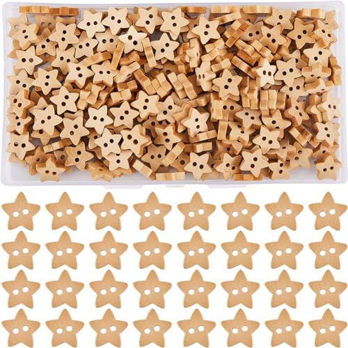 GORGECRAFT 1 Box 250Stk Holzknöpfe In Sternform 13mm 2 Löcher Zum Nähen Scrapbooking Basteln Verzierungen Kleine Mini-Pentagramm-Knopf-Dekoration Zum Basteln Stricken Kleidung DIY-Projekte Holzfarbe GORGECRAFT 1 Box 250Stk Holzknöpfe In Sternform 13mm 2 Löcher Zum Nähen Scrapbooking Basteln Verzierungen Kleine Mini-Pentagramm-Knopf-Dekoration Zum Basteln Stricken Kleidung DIY-Projekte Holzfarbe von GORGECRAFT