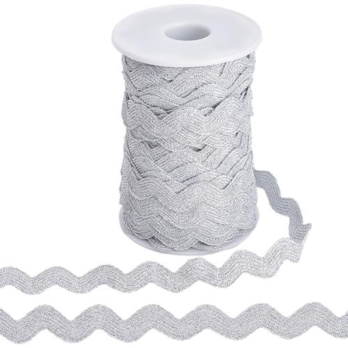 GORGECRAFT 1 Rolle 25 Yards Zickzack-Besatzband 10 mm Rick Rack Silberne Welle Nähen Biegen Fransenbesatz Geflochtener Webstoff Zum Nähen Blumenherstellung Hochzeitskleid Party-Basteln GORGECRAFT 1 Rolle 25 Yards Zickzack-Besatzband 10 mm Rick Rack Silberne Welle Nähen Biegen Fransenbesatz Geflochtener Webstoff Zum Nähen Blumenherstellung Hochzeitskleid Party-Basteln von GORGECRAFT