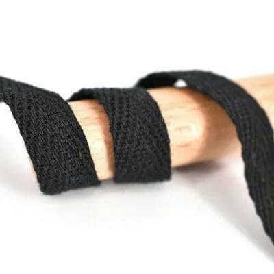45,7 m Fischgrätenband, 100% Baumwollband, hochfestes Gürteltaschen-Etikettenband, Nähband, Schrägband, DIY-Bastelzubehör, Schwarz, 2 cm 45,7 m Fischgrätenband, 100% Baumwollband, hochfestes Gürteltaschen-Etikettenband, Nähband, Schrägband, DIY-Bastelzubehör, Schwarz, 2 cm von GTYFRD
