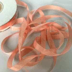 7 mm, 10 bis 50 m pro Rolle, 100% natürliches Seidensatin-Taftband, einfarbig für Stickmuster, Versand: 67–30 m 7 mm, 10 bis 50 m pro Rolle, 100% natürliches Seidensatin-Taftband, einfarbig für Stickmuster, Versand: 67–30 m von GTYFRD