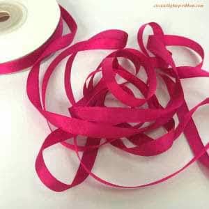 7 mm, 10 m bis 50 m pro Rolle, 100% natürliches Seidensatin-Taftband, einfarbig für Stickmuster, Versand-133-50 m 7 mm, 10 m bis 50 m pro Rolle, 100% natürliches Seidensatin-Taftband, einfarbig für Stickmuster, Versand-133-50 m von GTYFRD