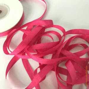 7 mm, 10 m bis 50 m pro Rolle, 100% natürliches Seidensatin-Taftband, einfarbig für Stickmuster, Versand-174-50 m 7 mm, 10 m bis 50 m pro Rolle, 100% natürliches Seidensatin-Taftband, einfarbig für Stickmuster, Versand-174-50 m von GTYFRD